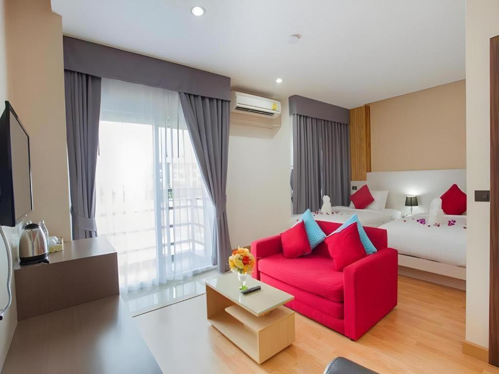 Gt Residence Hotel Бурирам Экстерьер фото