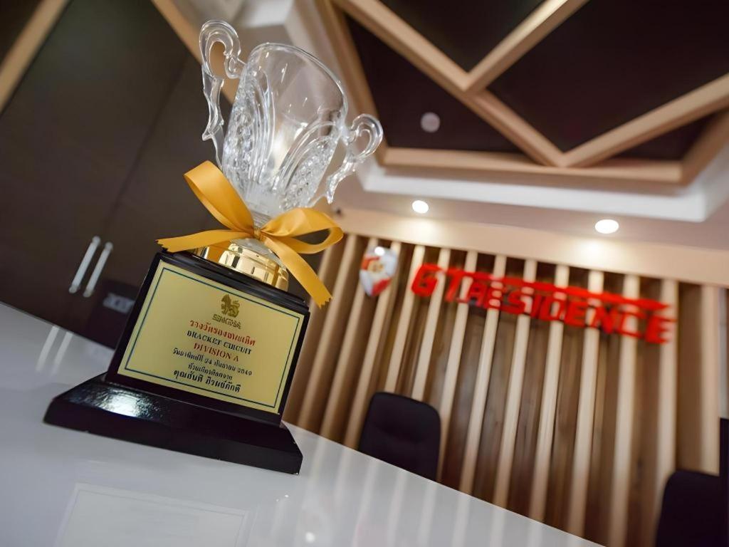 Gt Residence Hotel Бурирам Экстерьер фото