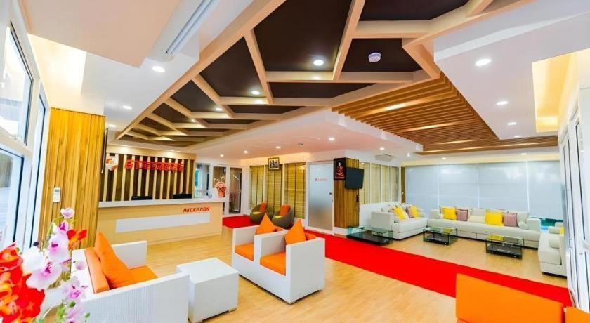 Gt Residence Hotel Бурирам Экстерьер фото
